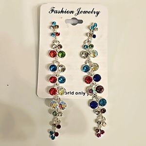 Silver Rhinestone drop earring.